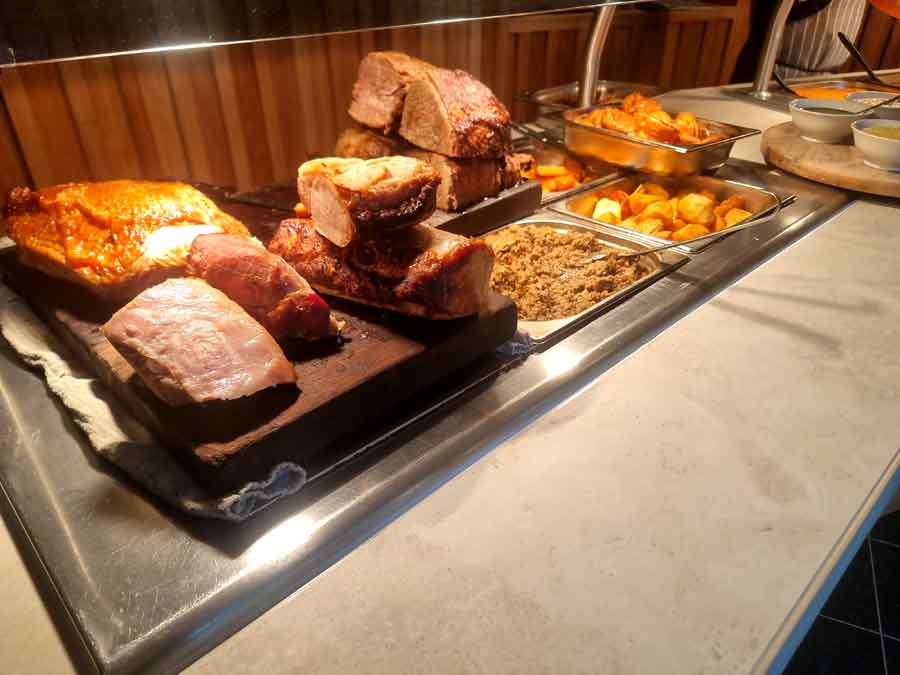 Carvery Roasts Kings Arms East Stour Dorset