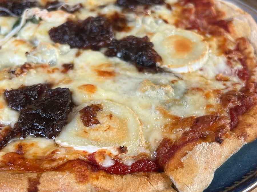 New at the Kings Arms East Stour pizza in the garden.